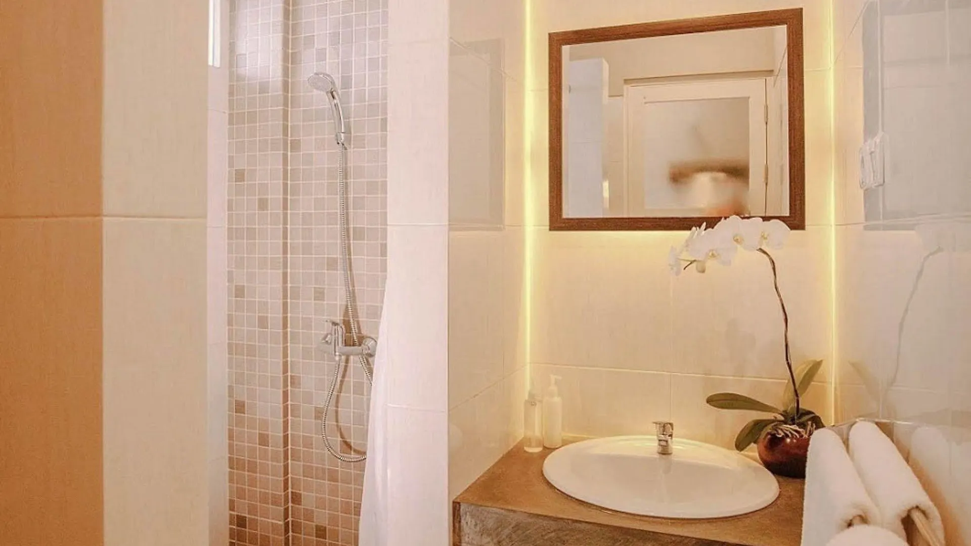 Апарт-отель Апарт отель Bali True Living Денпасар